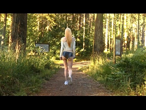 ❤️ Vakker kvinne beveger seg sakte, ikke nakenvideo ️❌ Sex hos oss no.dewporn.ru